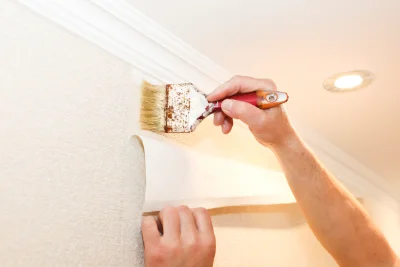 Pose de papier peint à Courléon — revêtements muraux et toiles de verre